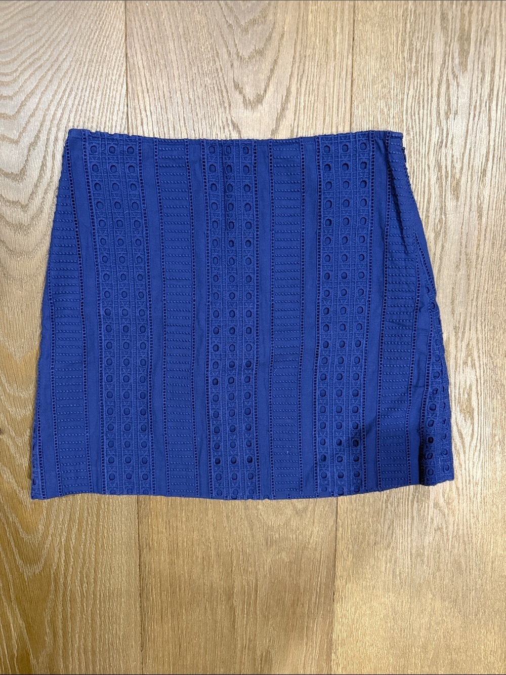 Vineyard Vines Navy Blue Caning Eyelet Mini Skirt - Size 00